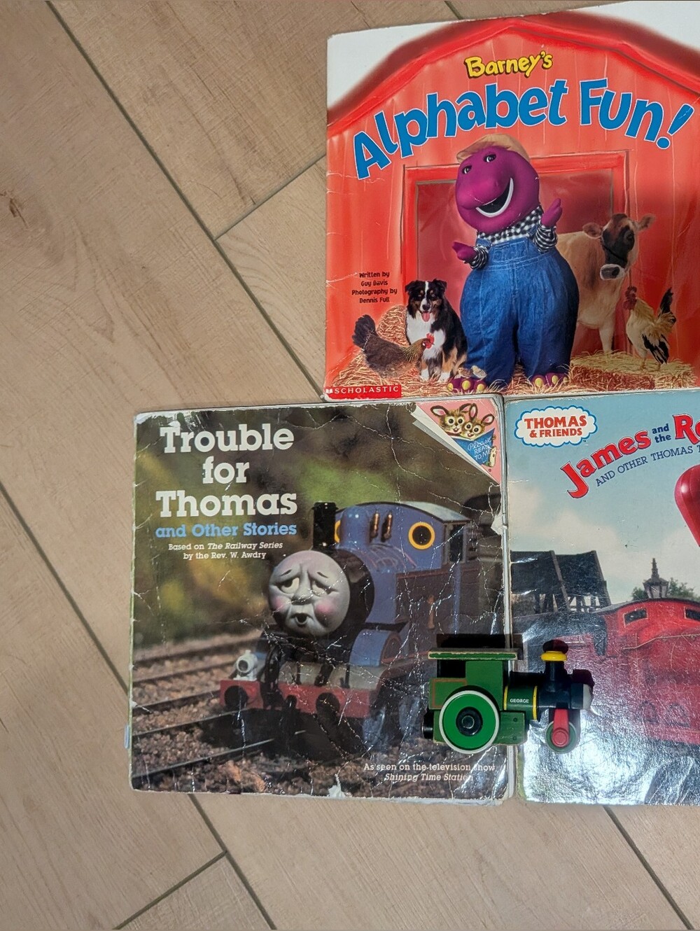 Thomas the Train & Friends George Steamroller Wooden Tank Engine Green + Books
